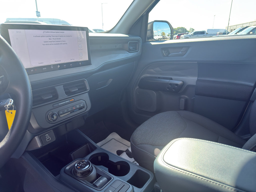 Used 2025 Ford Maverick XL FWD image 11