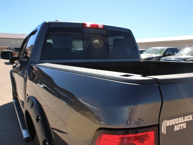 Used 2017 RAM 1500 Classic SLT AWD/4WD image 8
