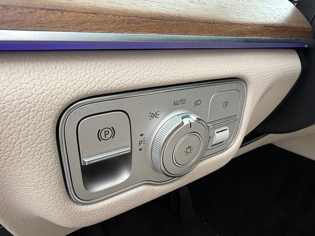 Used 2022 Mercedes-Benz GLS 450 4MATIC image 17