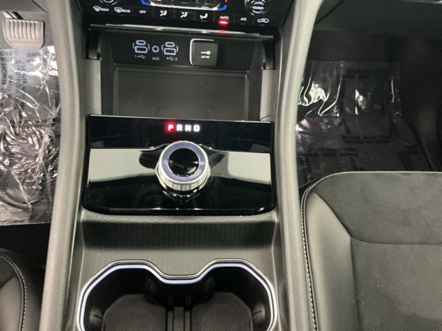 Used 2024 Jeep Grand Cherokee Altitude AWD/4WD image 19