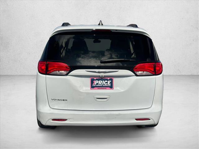 Used 2021 Chrysler Voyager Lxi image 7