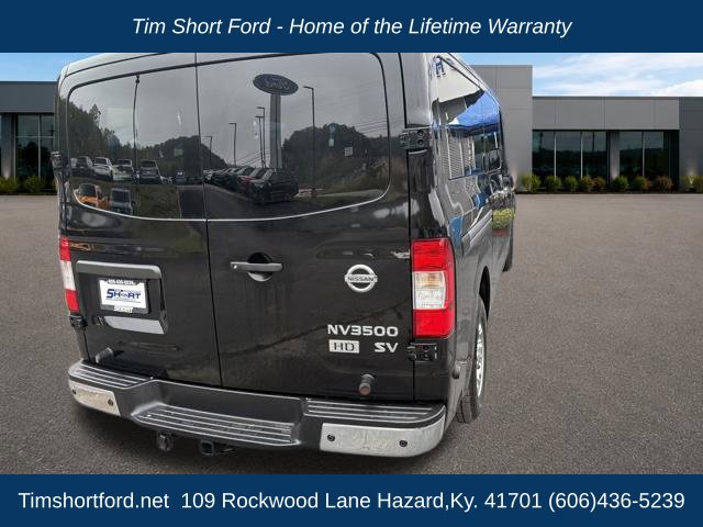 Used 2016 Nissan NV 3500 SV RWD image 13