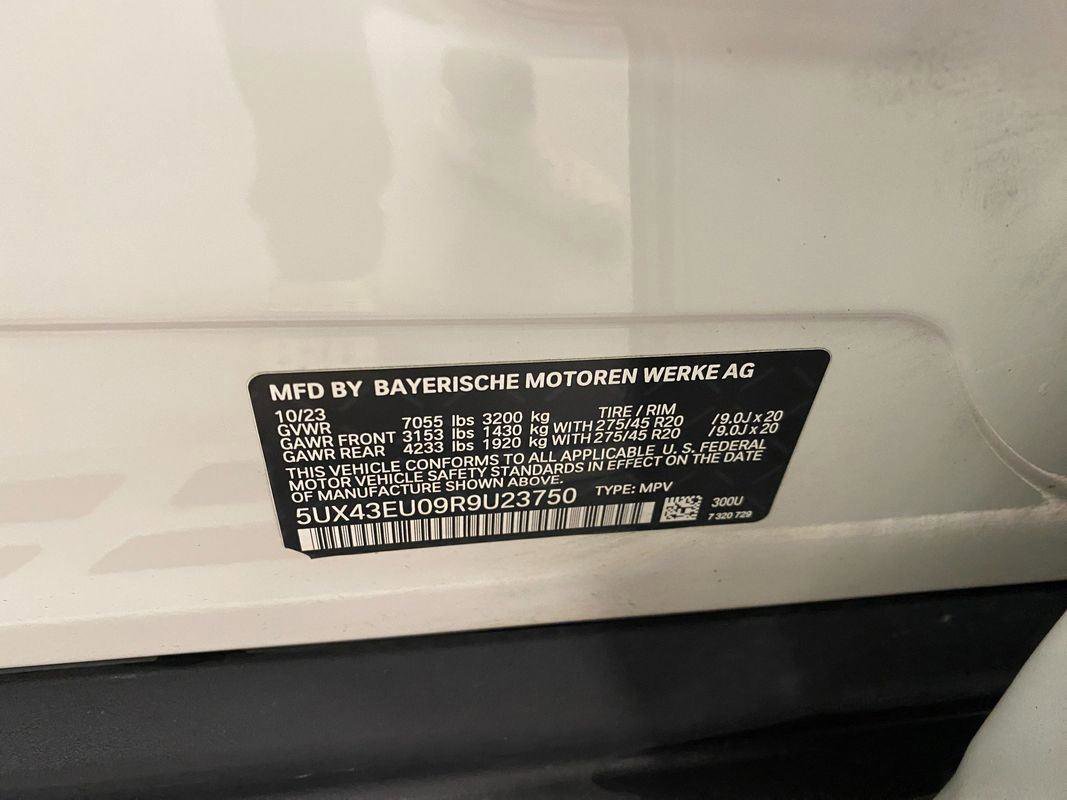 Used 2024 BMW X5 xDrive50e image 29