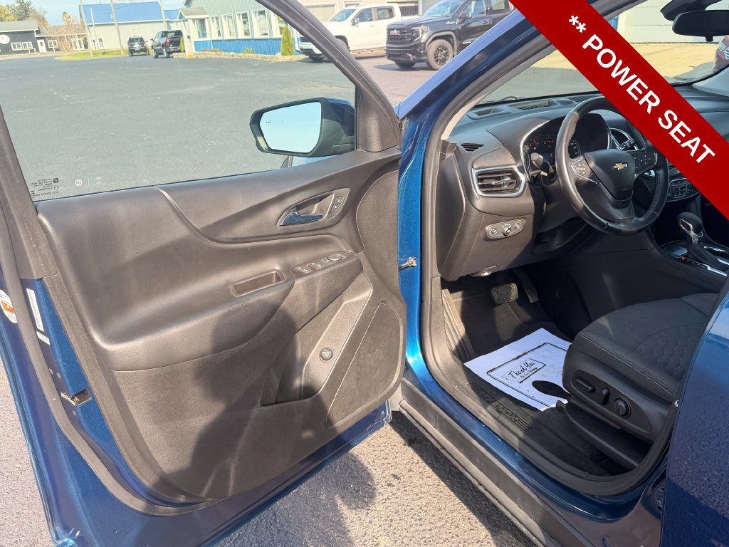 Used 2020 Chevrolet Equinox LT w/ Driver Convenience Package FWD image 12