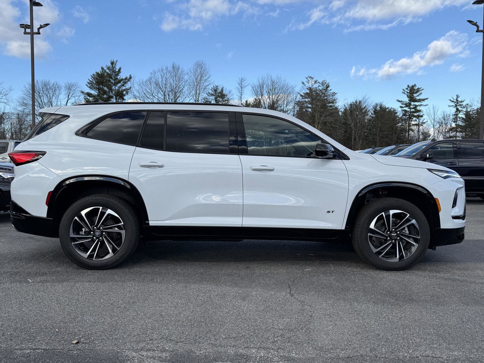 New 2026 Buick Enclave Sport Touring w/ Power Package image 4