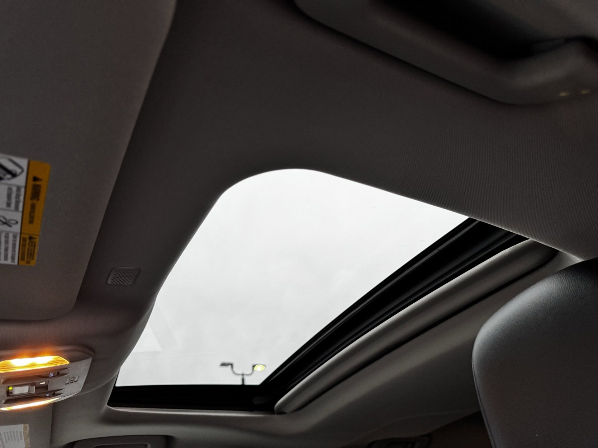 Used 2022 Toyota Highlander XLE image 18