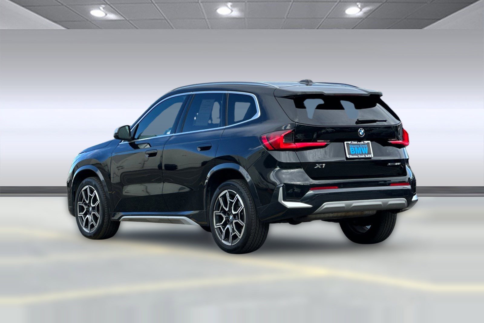 Certified 2023 BMW X1 xDrive28i w/ Convenience Package image 3