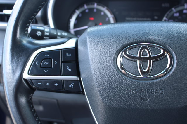 Used 2024 Toyota Highlander XSE FWD image 19
