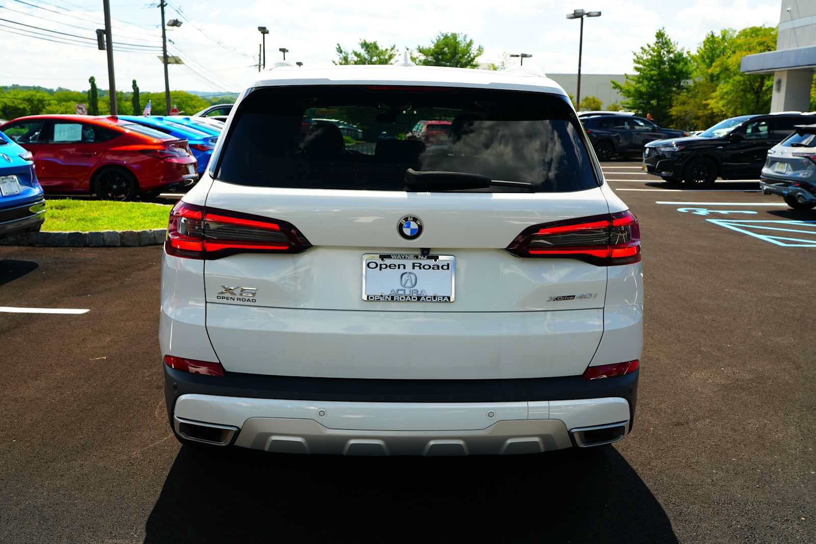 Used 2023 BMW X5 xDrive40i w/ Climate Comfort Package AWD/4WD image 4