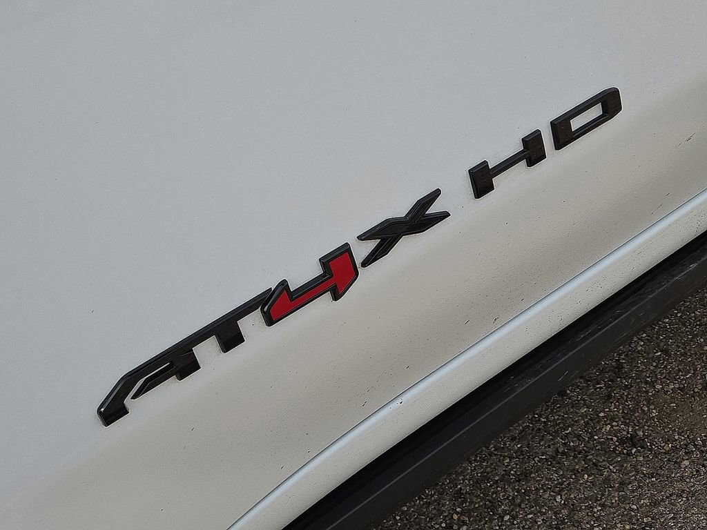 Used 2024 GMC Sierra 2500 AT4X image 13
