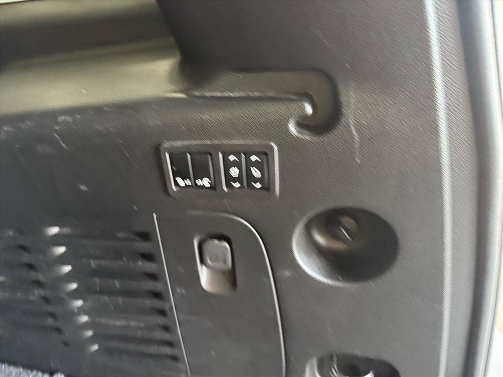 Used 2018 Chevrolet Suburban Premier w/ Max Trailering Package image 8