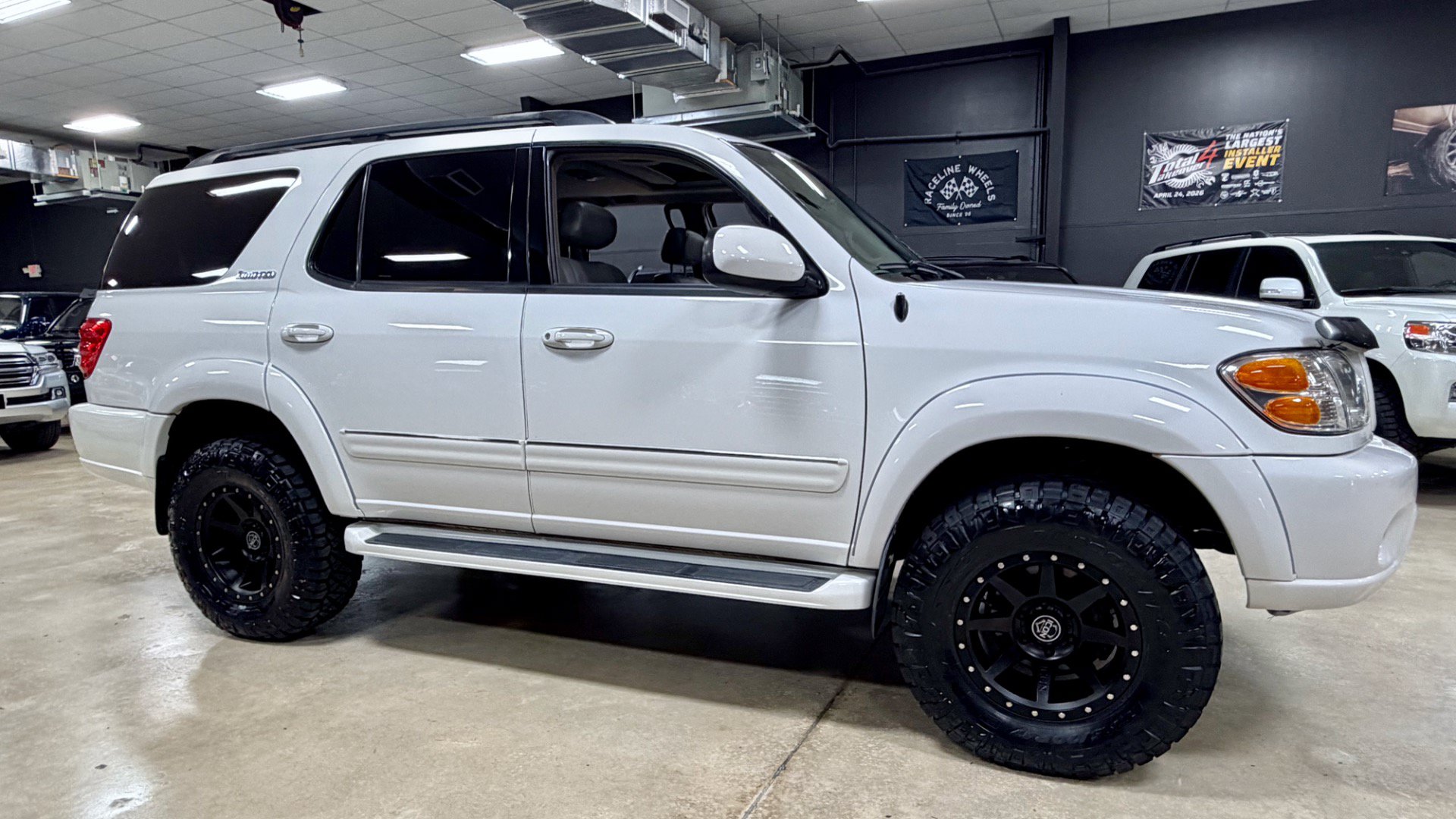 Used 2004 Toyota Sequoia Limited AWD/4WD image 5