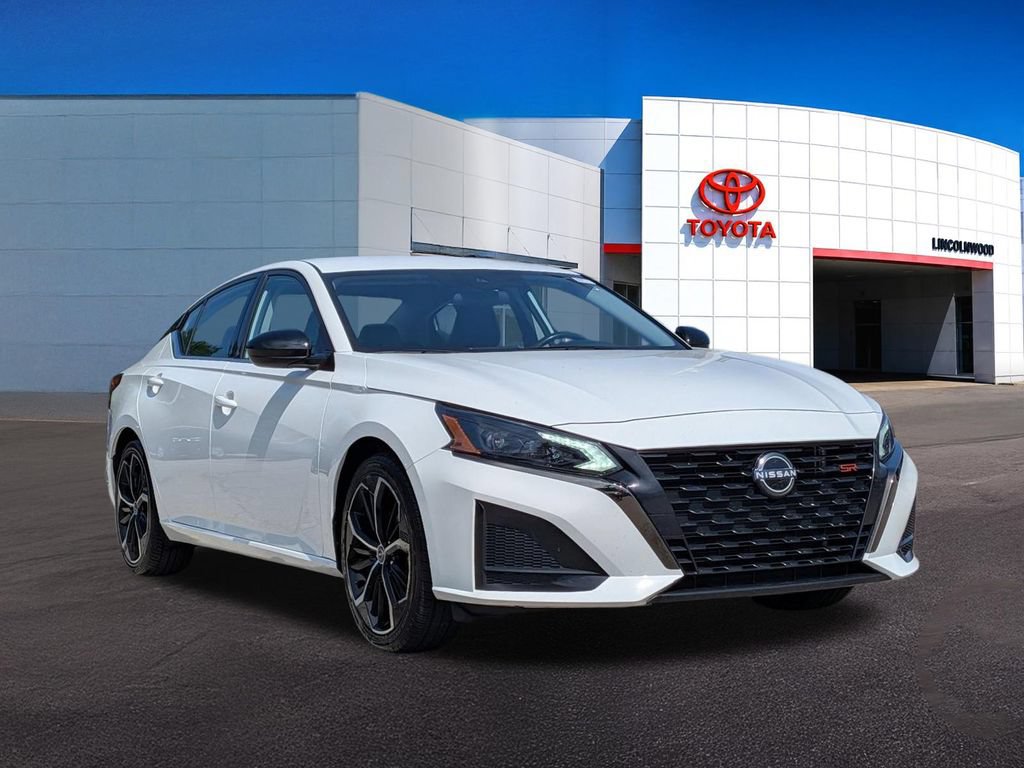 Used 2024 Nissan Altima 2.5 SR FWD image 7