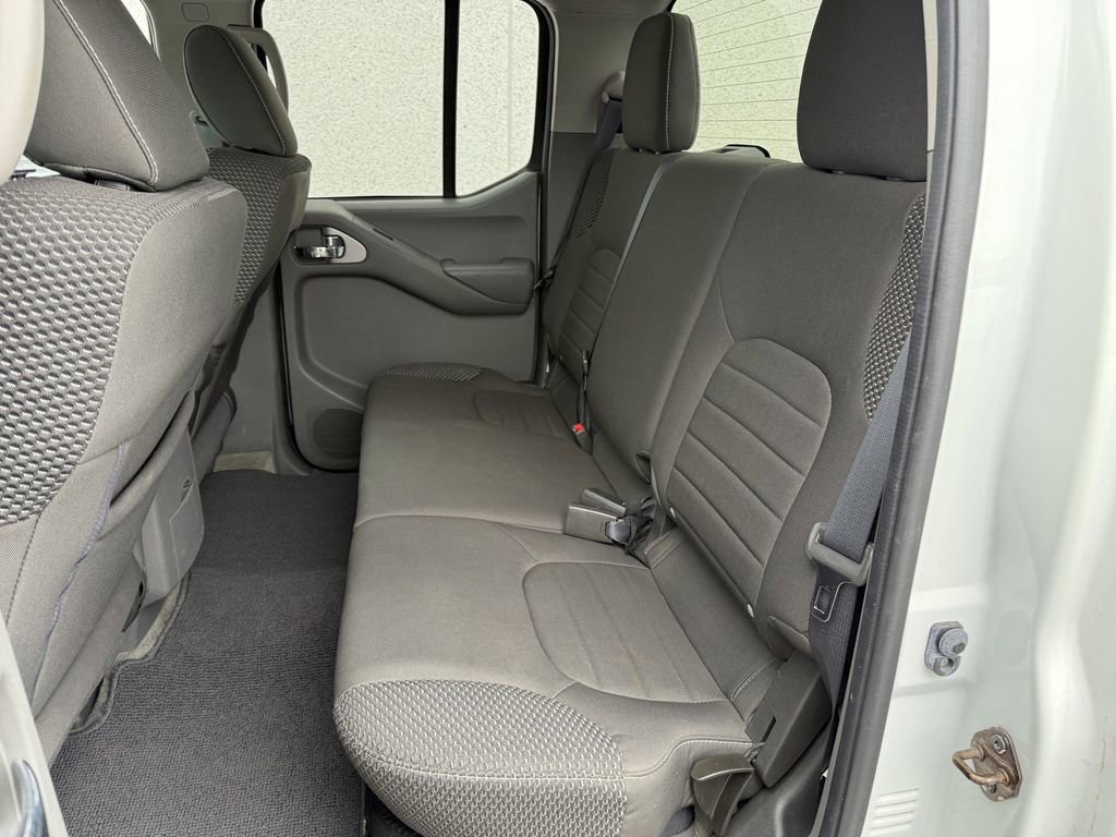 Used 2013 Nissan Frontier Desert Runner image 27
