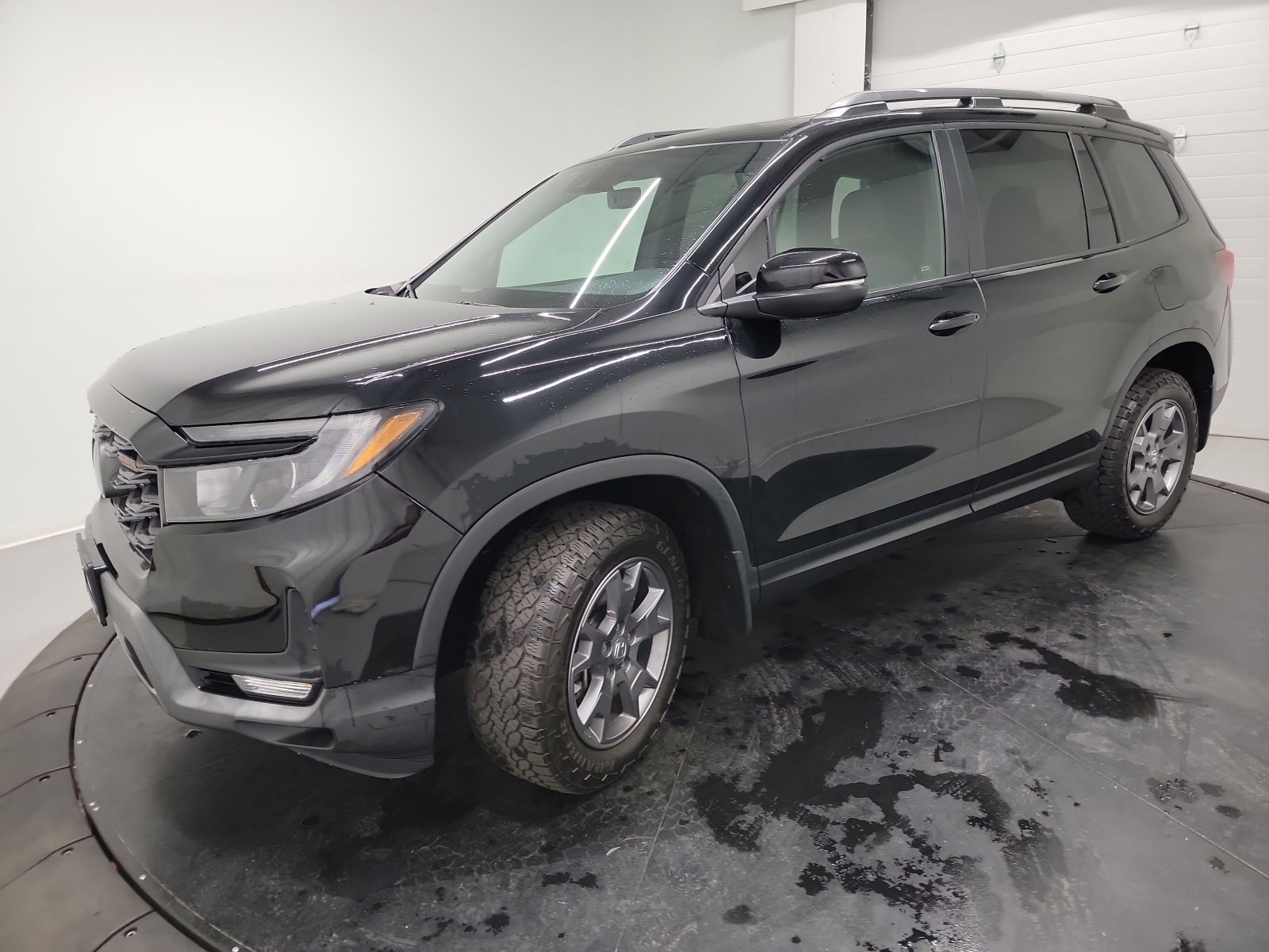 Certified 2024 Honda Passport TrailSport image 3