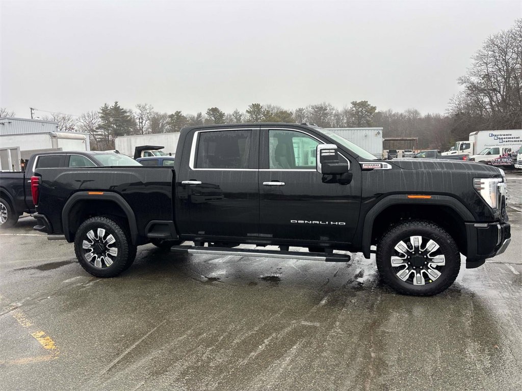 New 2026 GMC Sierra 3500 Denali w/ Denali Reserve Package image 2