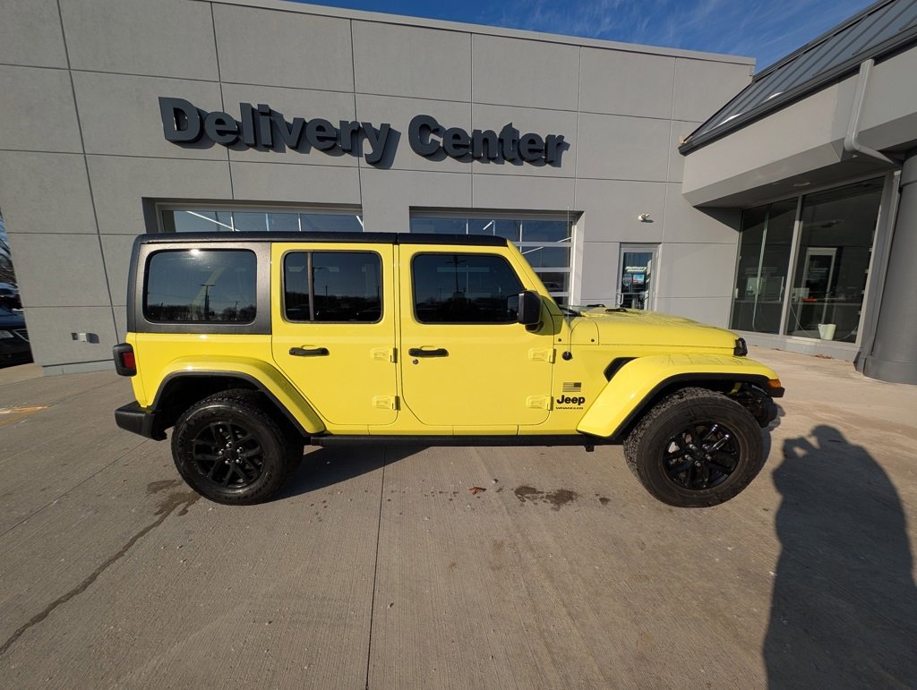 Used 2023 Jeep Wrangler Sport S image 4