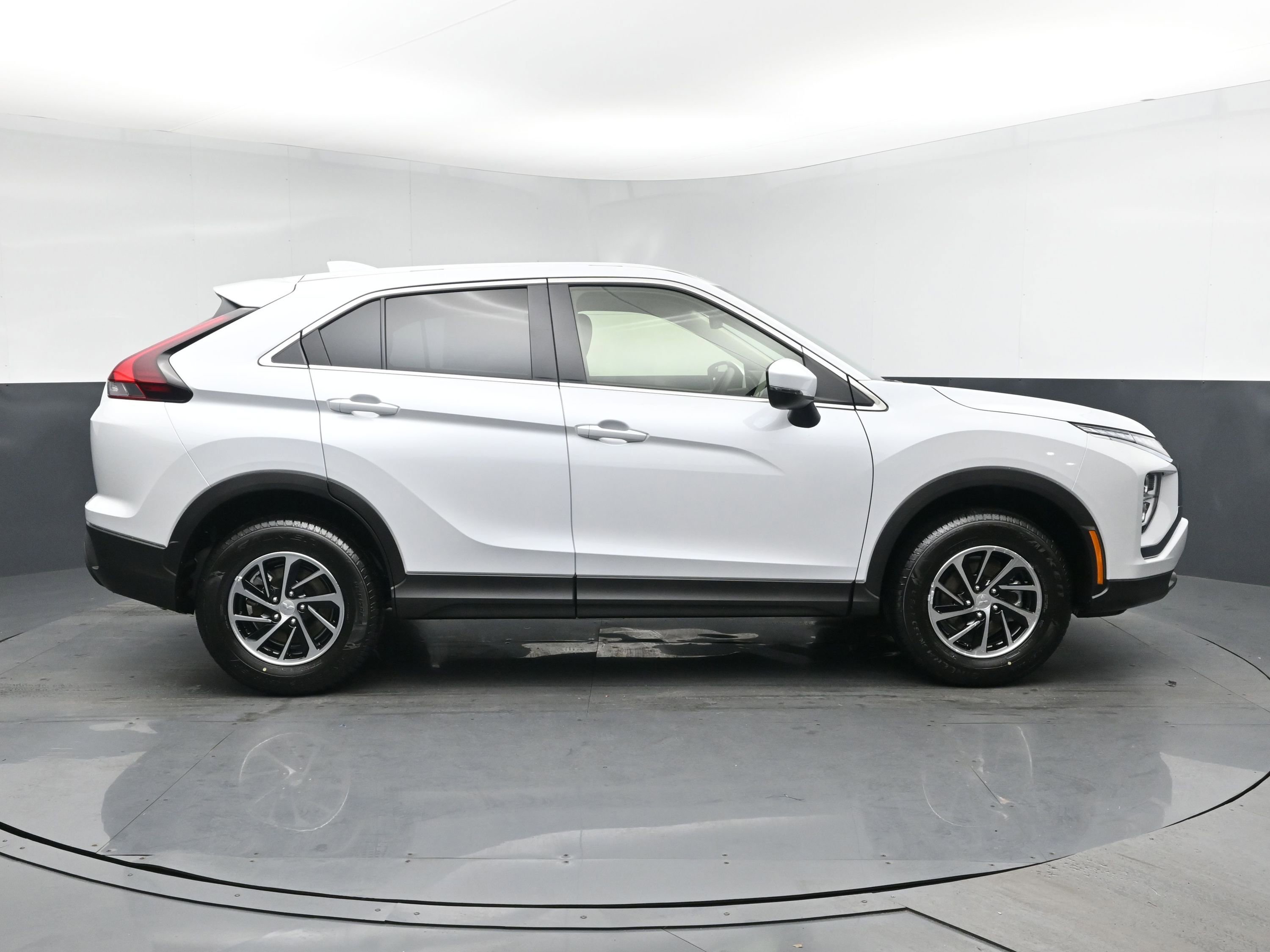 New 2026 Mitsubishi Eclipse Cross ES AWD/4WD image 3