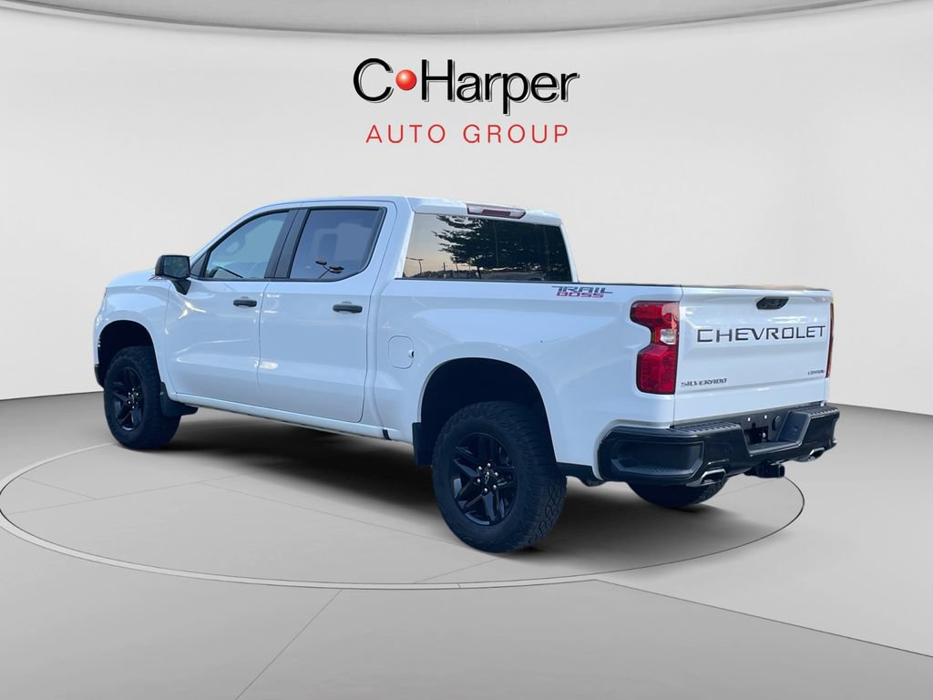 Used 2025 Chevrolet Silverado 1500 Custom Trail Boss w/ LPO, Dark Essentials Package AWD/4WD image 5