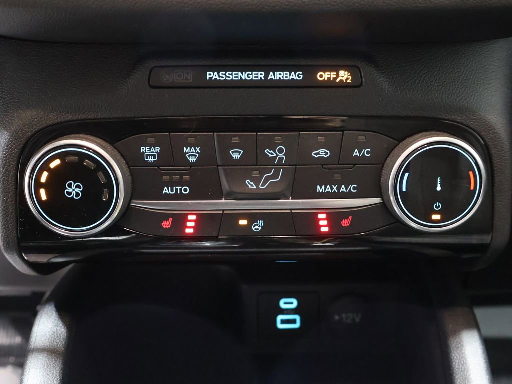 Used 2022 Ford Escape SE w/ Cold Weather Package image 30