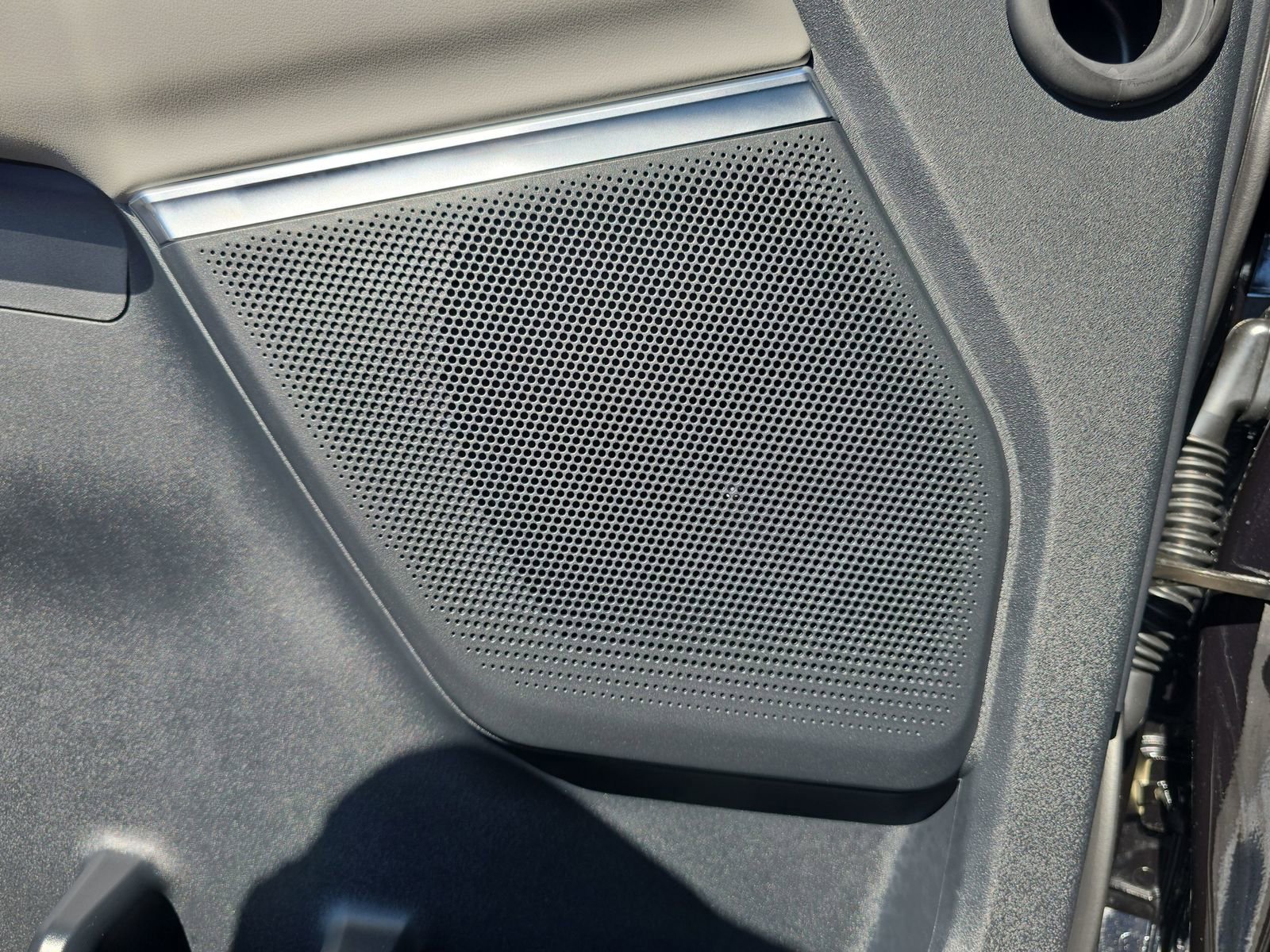 New 2025 Ford Expedition Active image 14