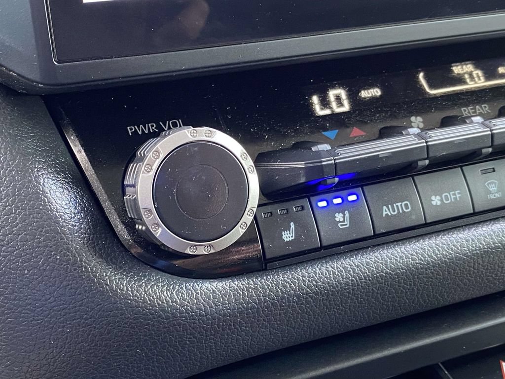 Used 2023 Toyota Sequoia TRD Pro AWD/4WD image 29