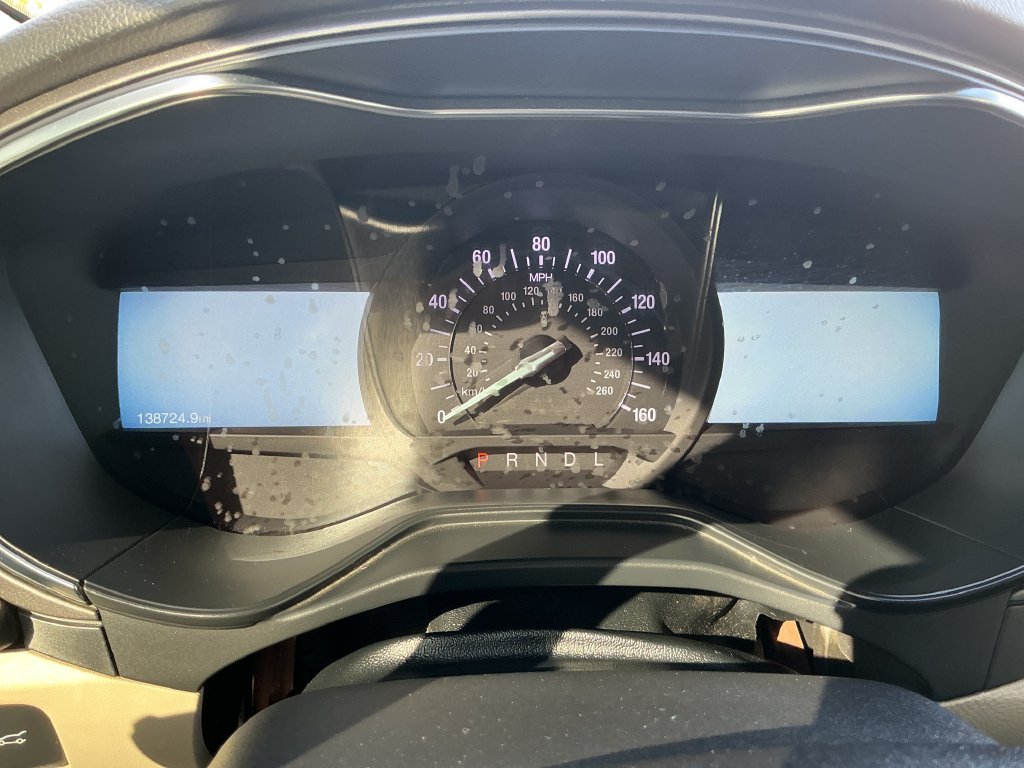Used 2020 Ford Fusion SE FWD image 16