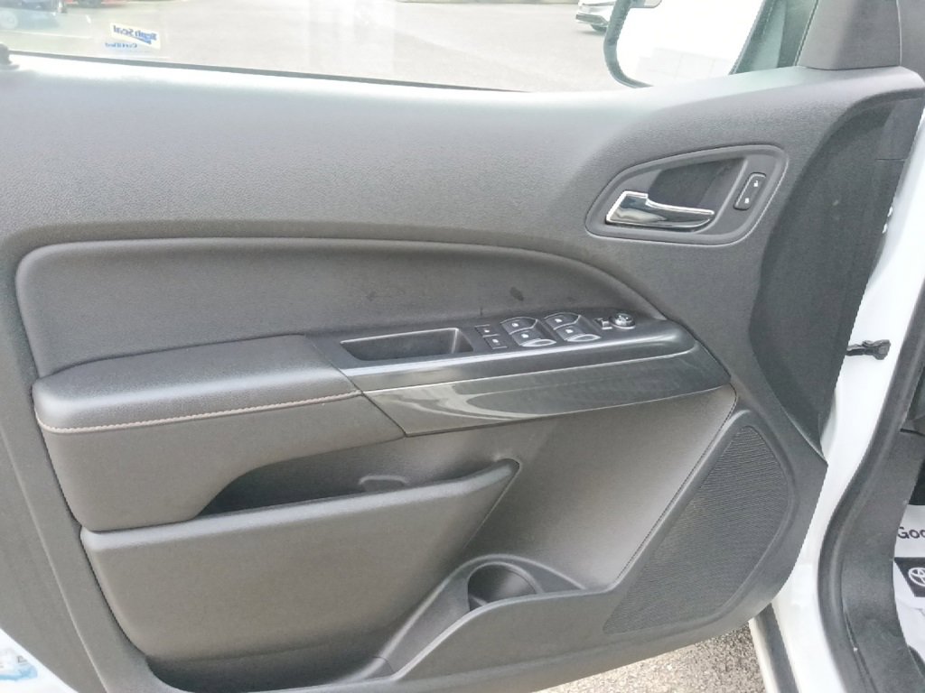 Used 2022 GMC Canyon AT4 w/ Trailering Package image 11