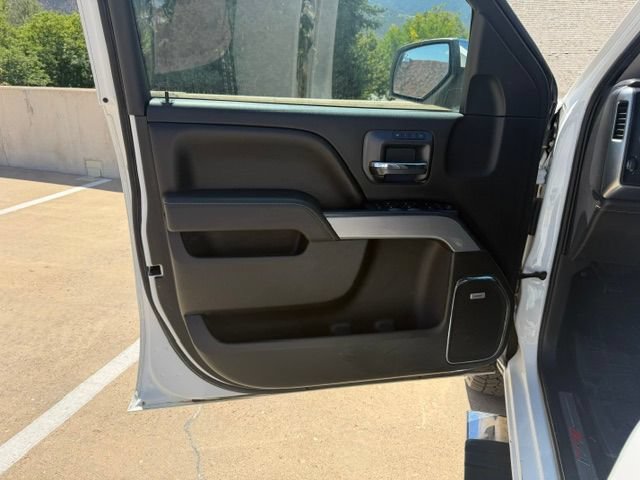 Used 2017 Chevrolet Silverado 1500 LTZ Z71 w/ LTZ Plus Package AWD/4WD image 10