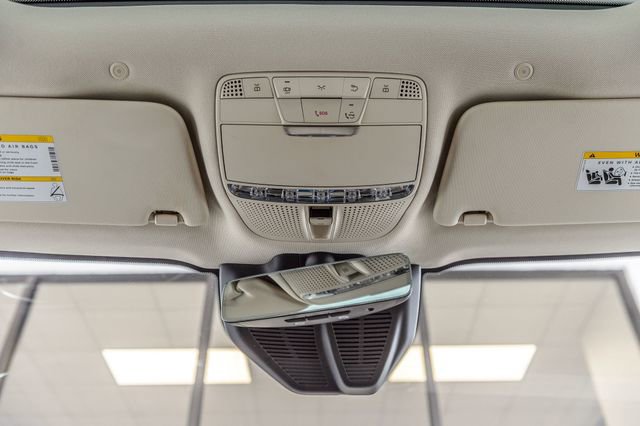 Used 2021 Mercedes-Benz GLC 300 4MATIC image 40