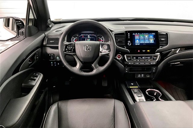 Used 2025 Honda Passport Black Edition image 5