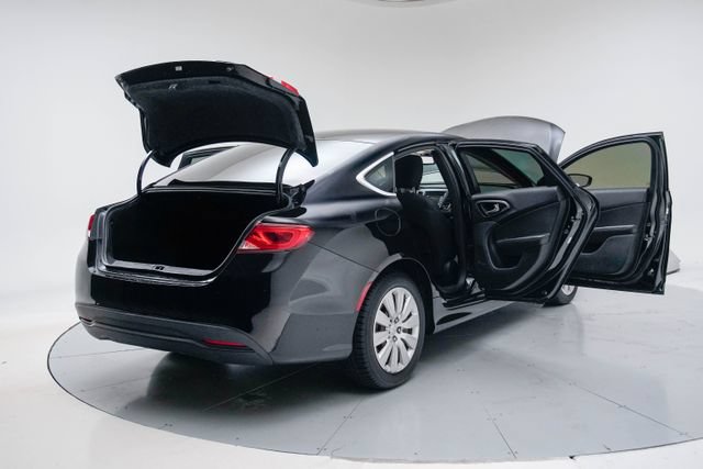 Used 2016 Chrysler 200 LX FWD image 21
