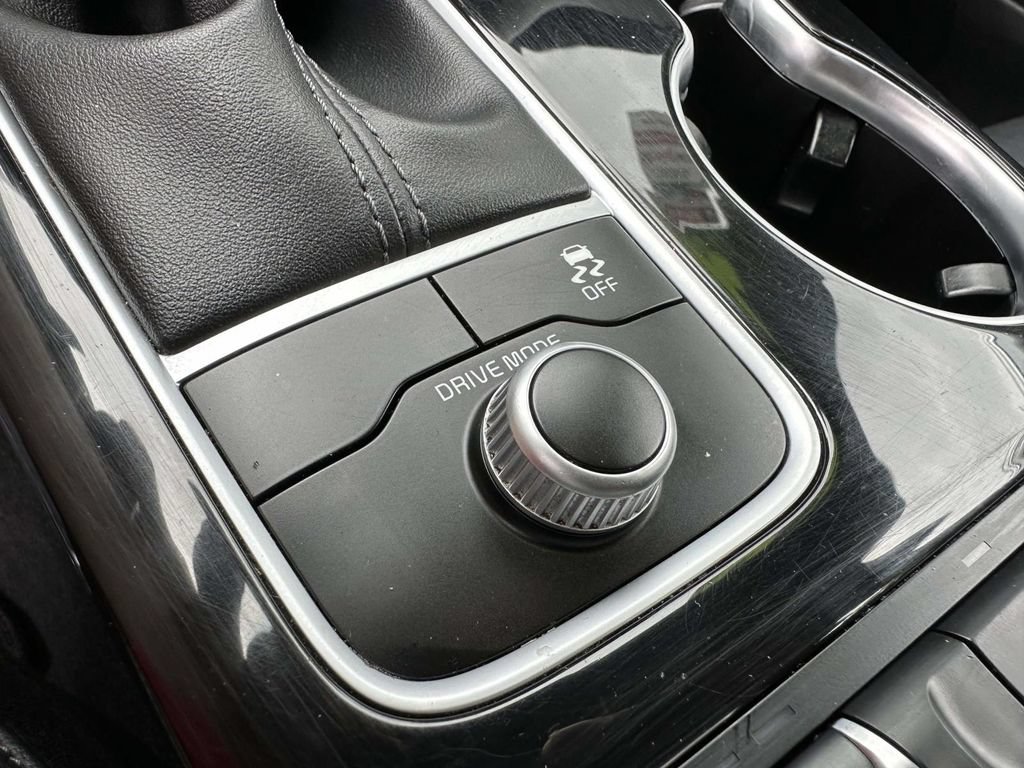 Used 2020 Kia Stinger GT-Line AWD/4WD image 22