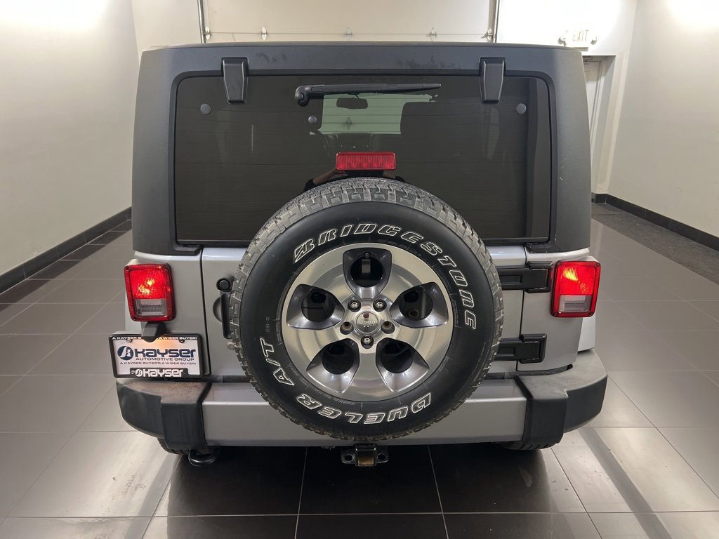 Used 2018 Jeep Wrangler Unlimited Sahara image 5