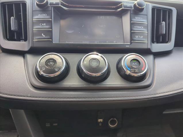 Used 2017 Toyota RAV4 LE image 19
