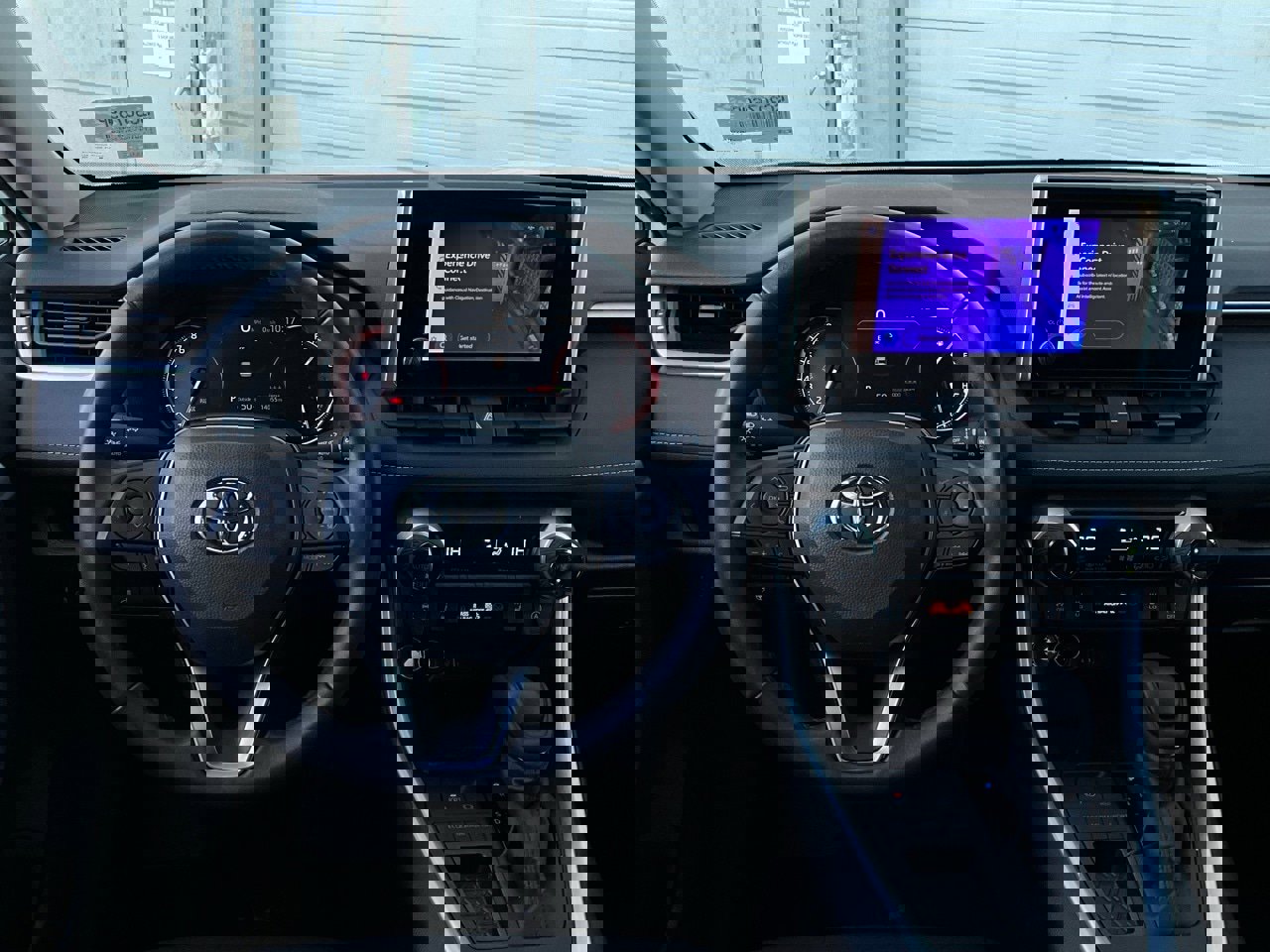 Used 2025 Toyota RAV4 XLE image 14