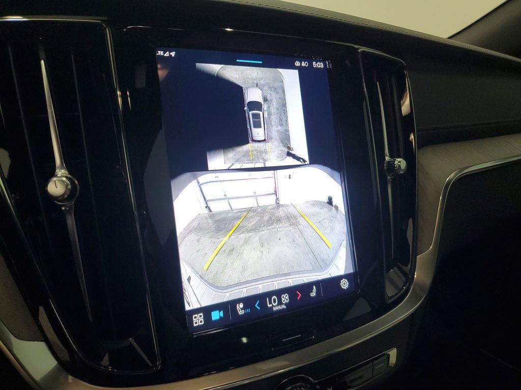 New 2025 Volvo V60 B5 Cross Country Ultra w/ Protection Package Premier image 29