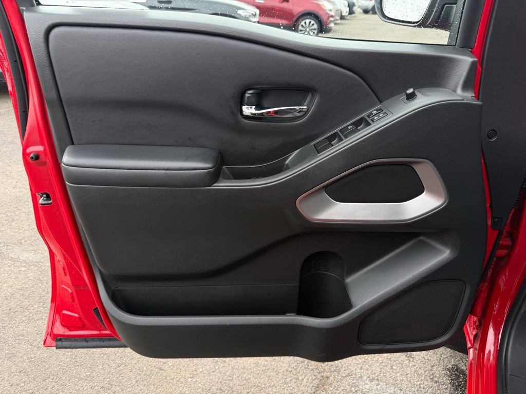 Certified 2025 Nissan Frontier SV RWD image 18