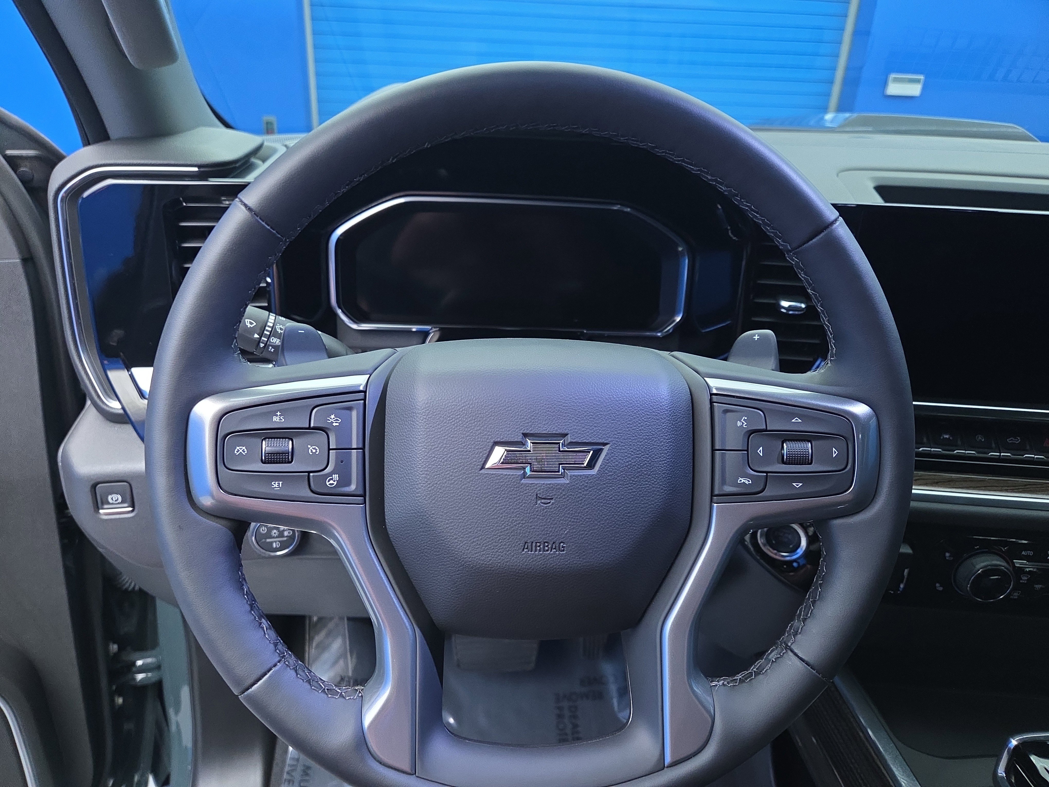 Used 2026 Chevrolet Silverado 1500 LT Trail Boss w/ Convenience Package II AWD/4WD image 14