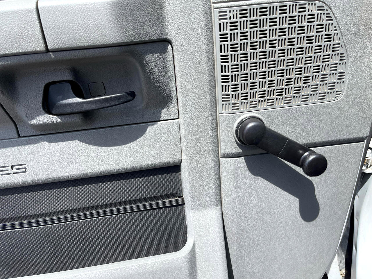 Used 2013 Ford E-350 and Econoline 350 XL image 19