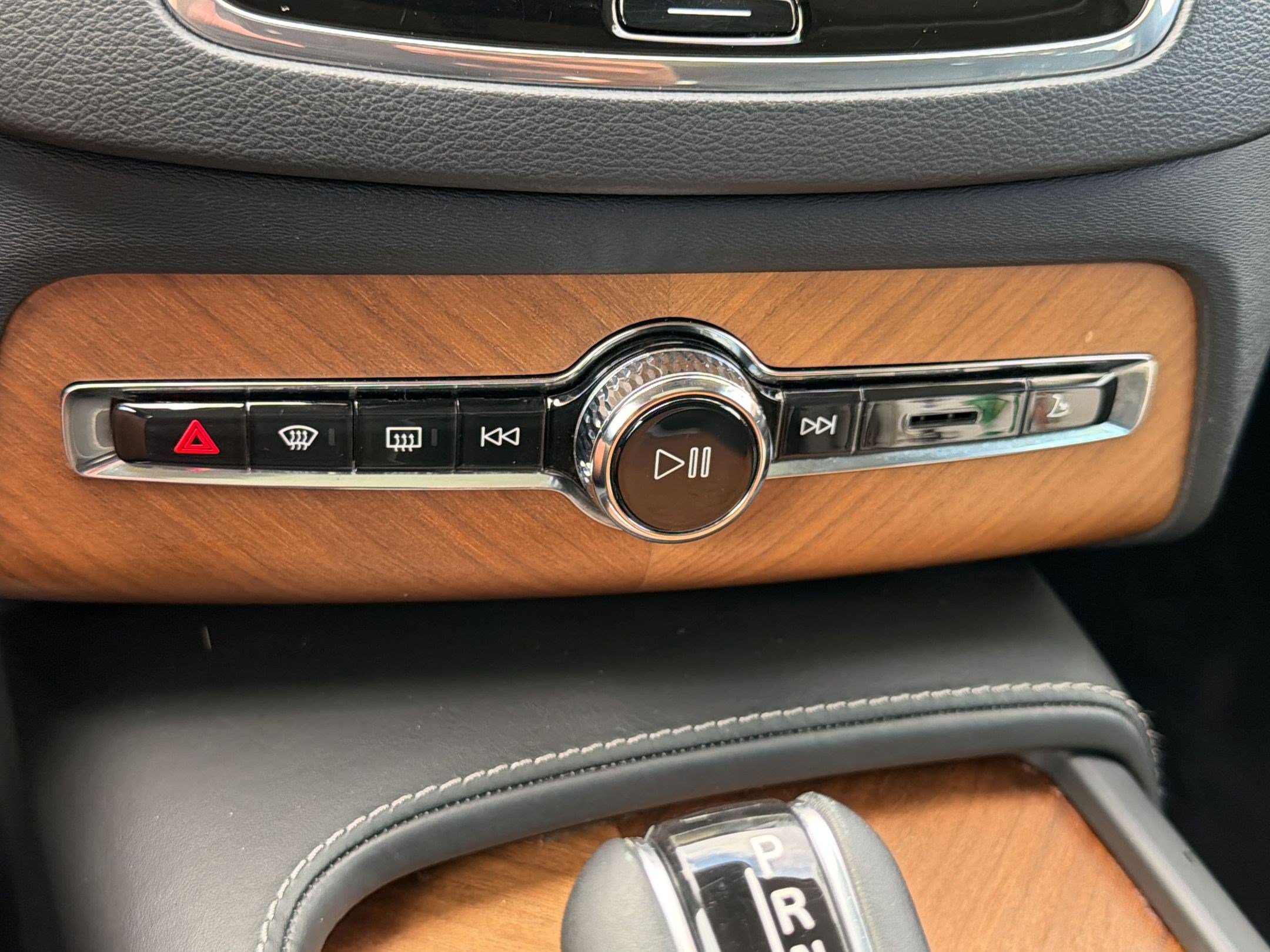 Used 2020 Volvo XC90 T6 Inscription AWD/4WD image 18