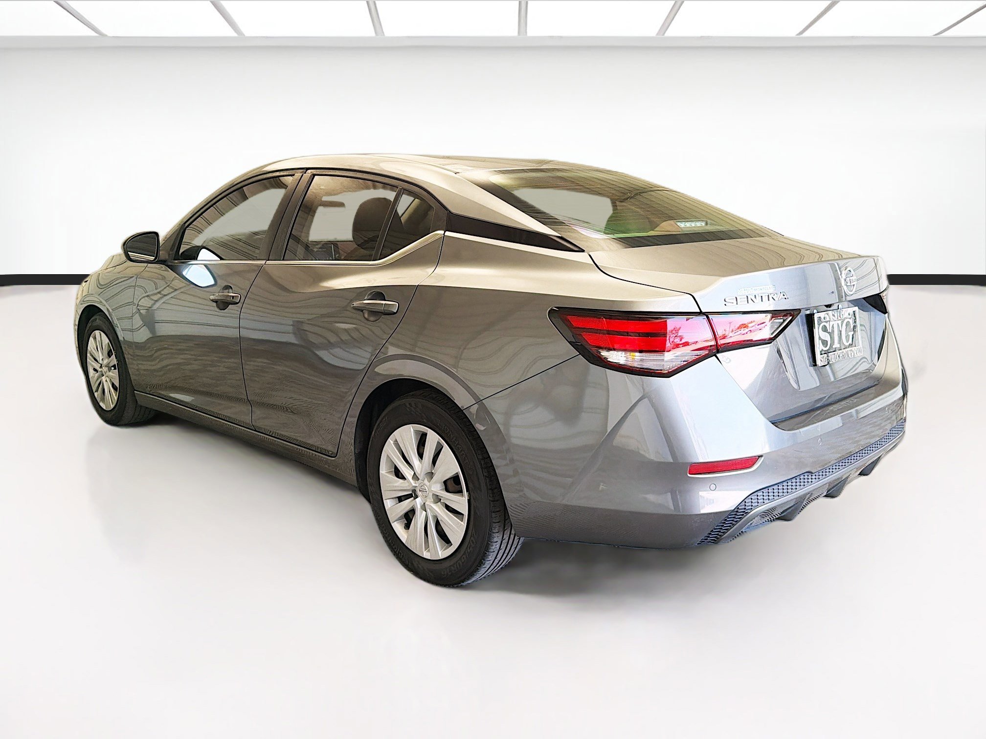 Used 2023 Nissan Sentra S FWD image 6