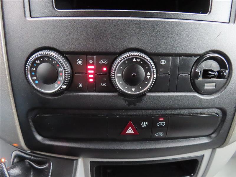 Used 2013 Mercedes-Benz Sprinter 2500 image 19