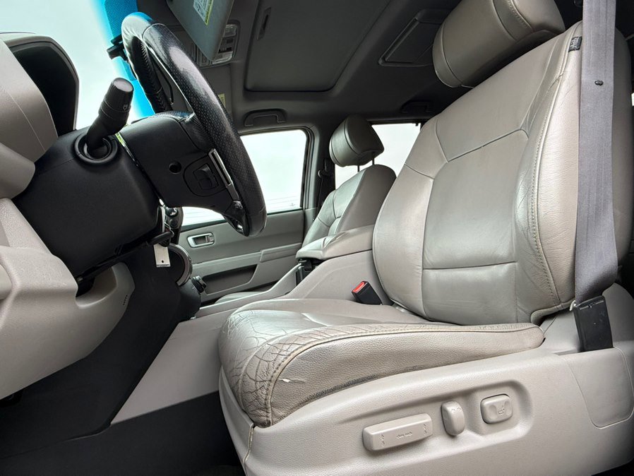 Used 2015 Honda Pilot Touring image 17