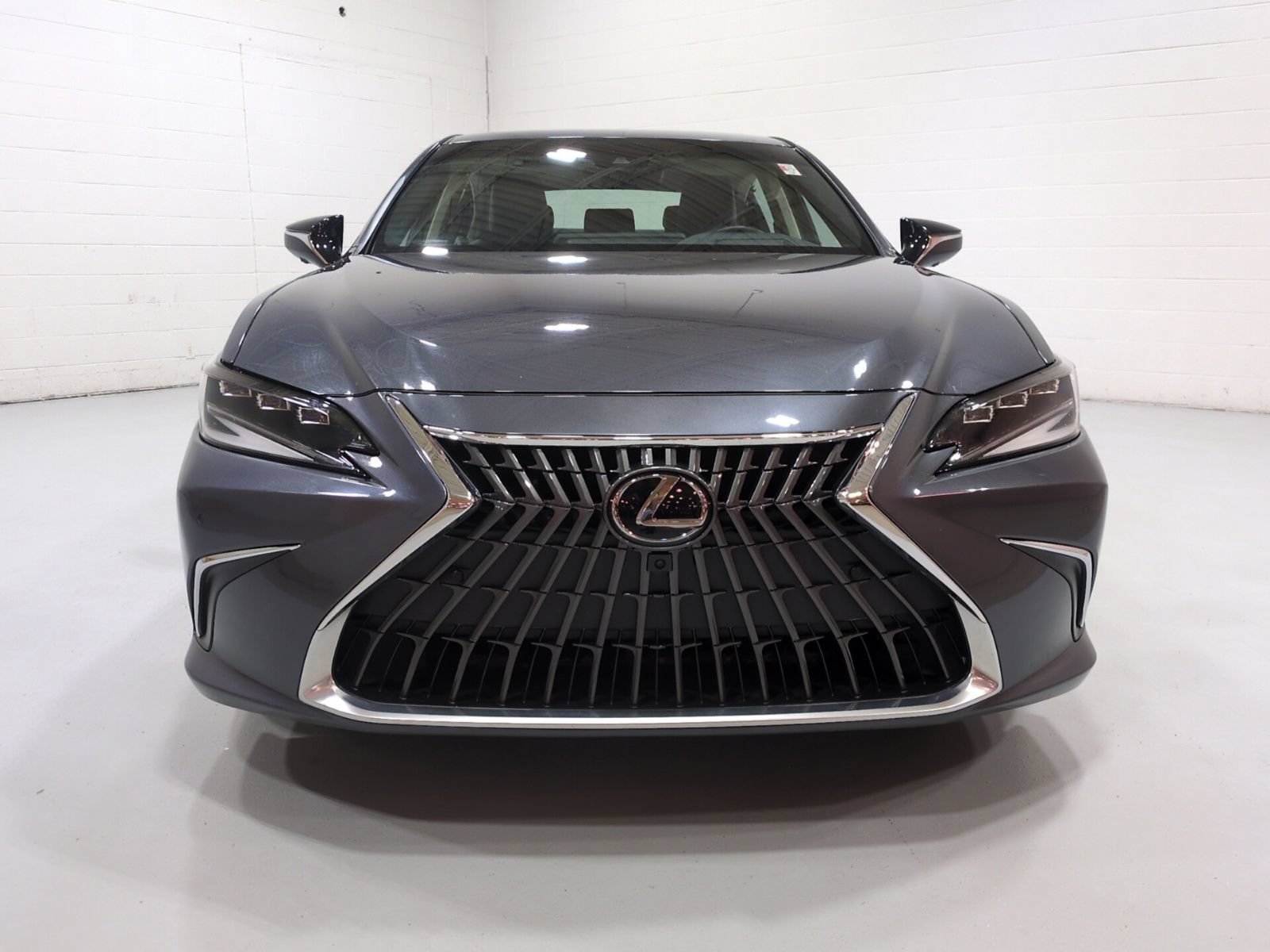 Used 2023 Lexus ES 350 Ultra Luxury w/ Accessory Package (Z1) FWD image 9