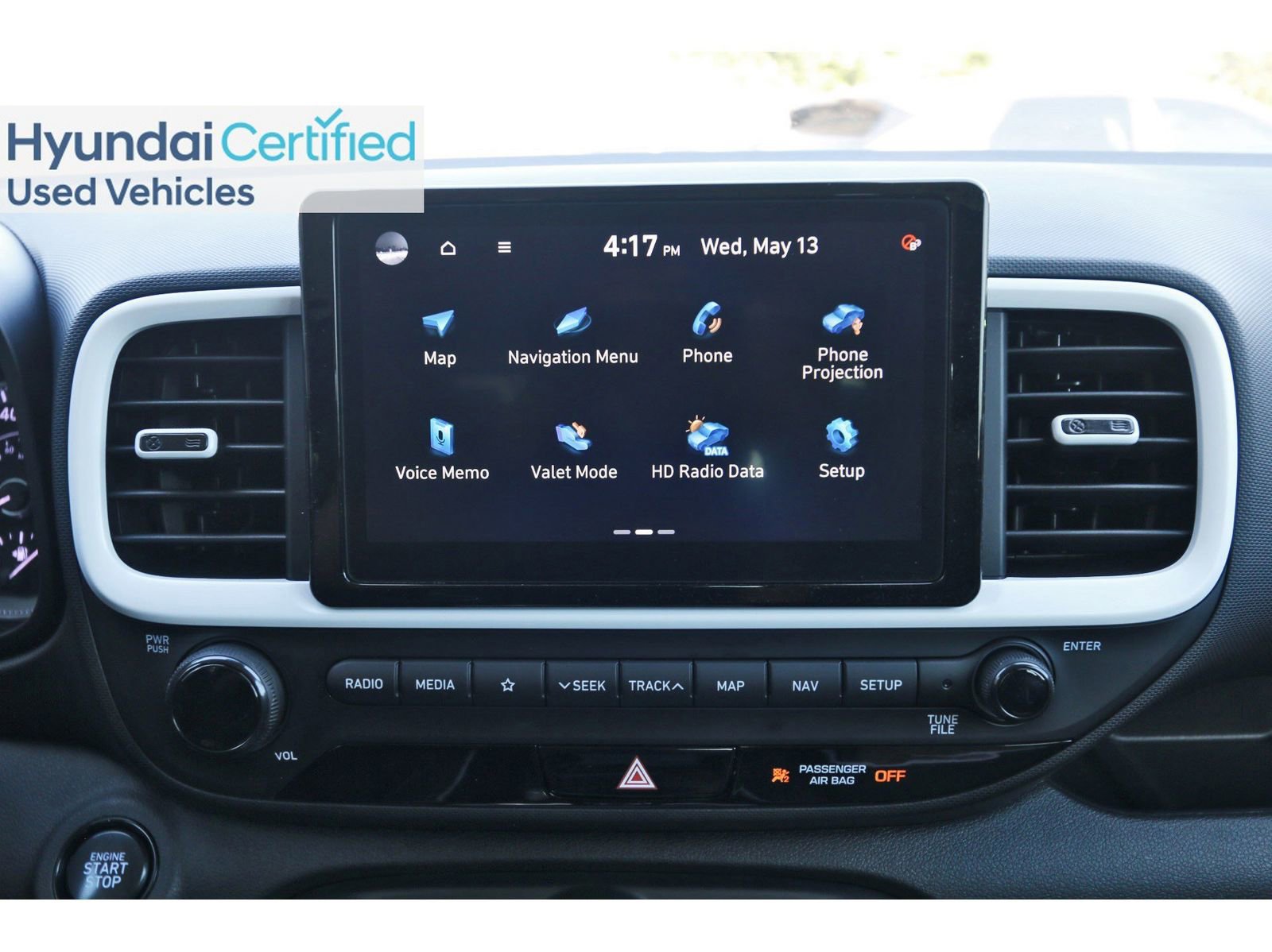 Certified 2022 Hyundai Venue Limited w/ Cargo Package FWD image 25