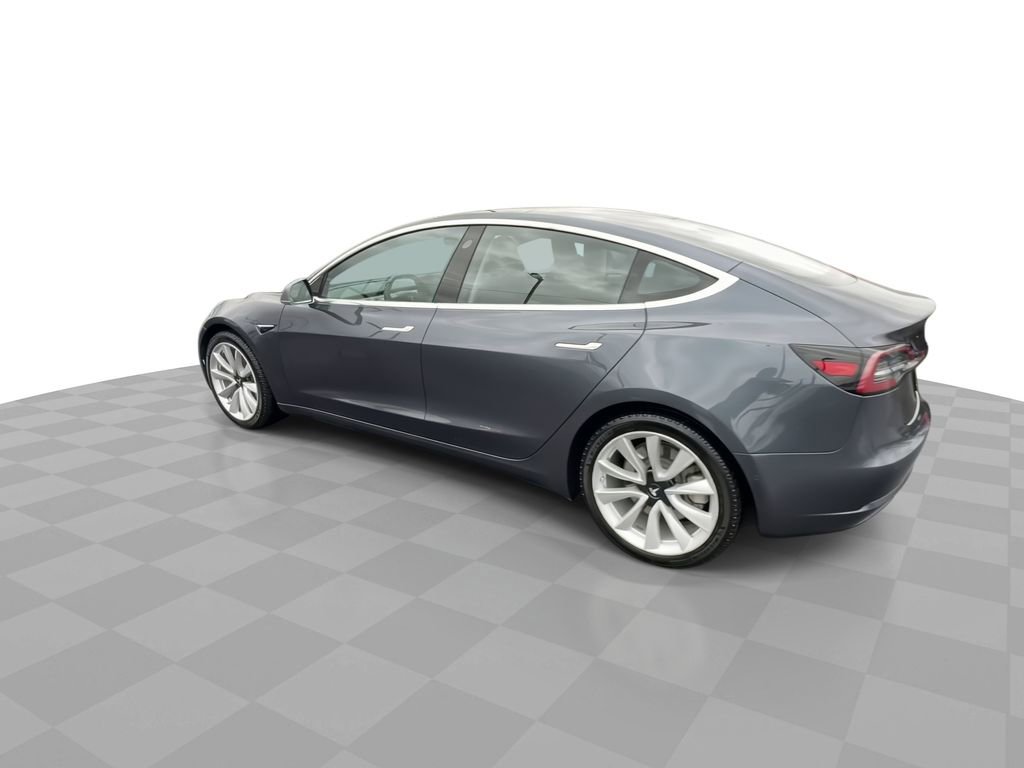 Used 2018 Tesla Model 3 image 5