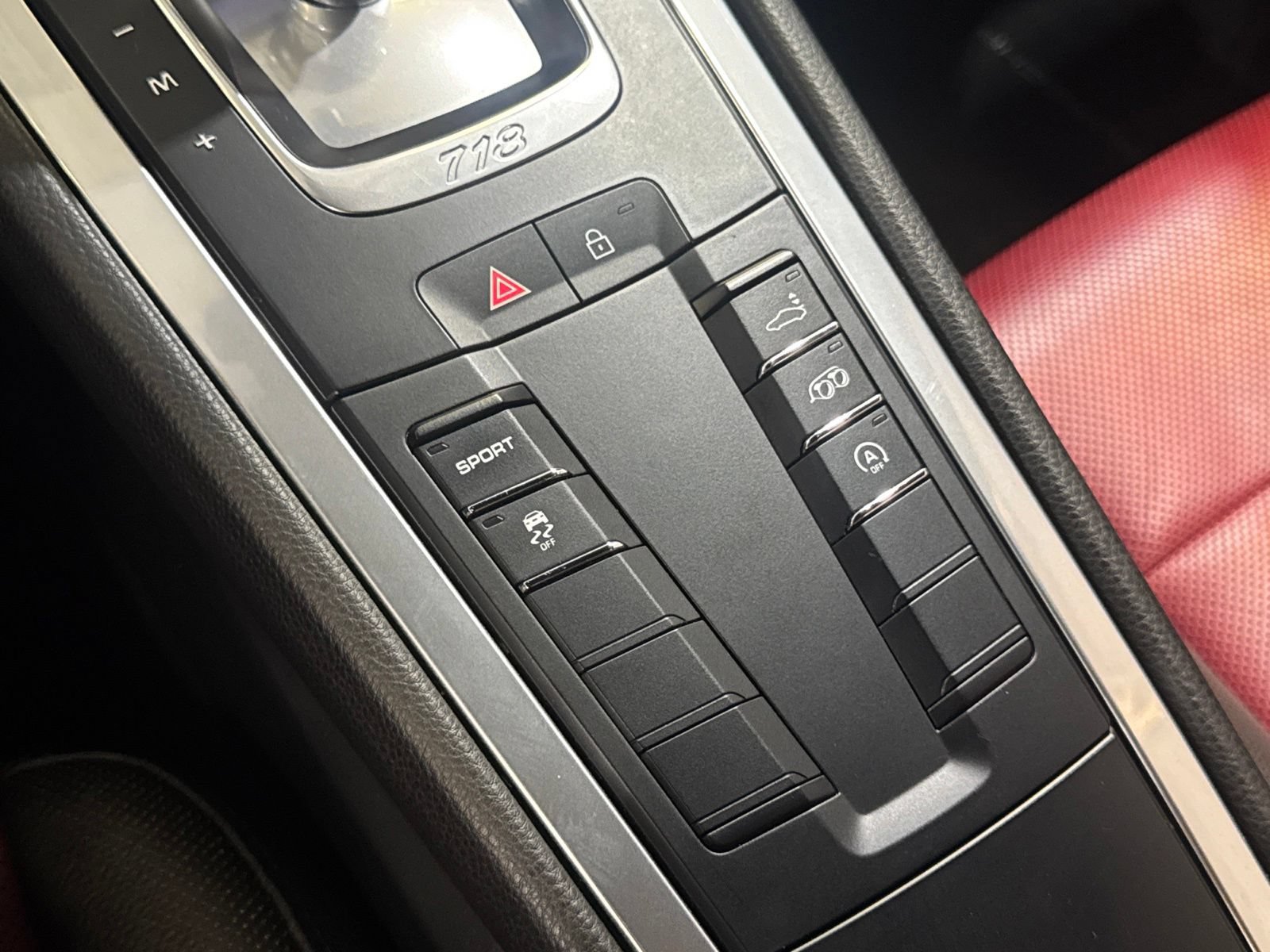 Used 2019 Porsche 718 Cayman RWD image 29