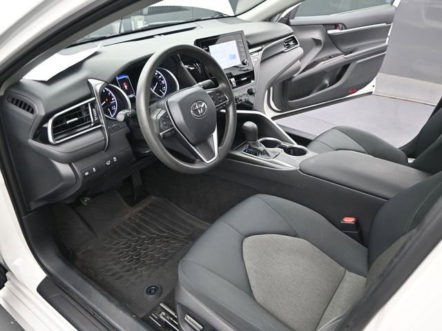 Used 2021 Toyota Camry LE image 6