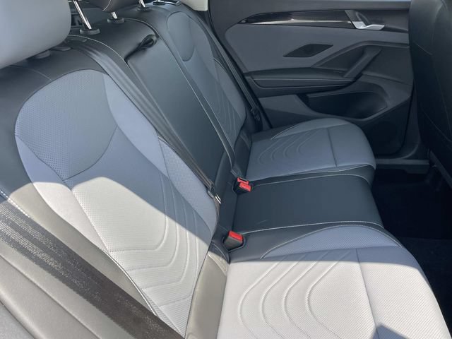 New 2026 Volkswagen Tiguan SE FWD image 24